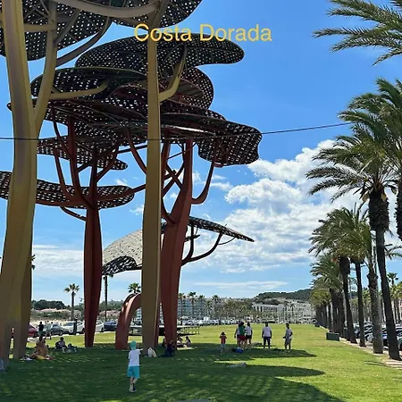 Sun And Lovers San Yago * La Pineda
